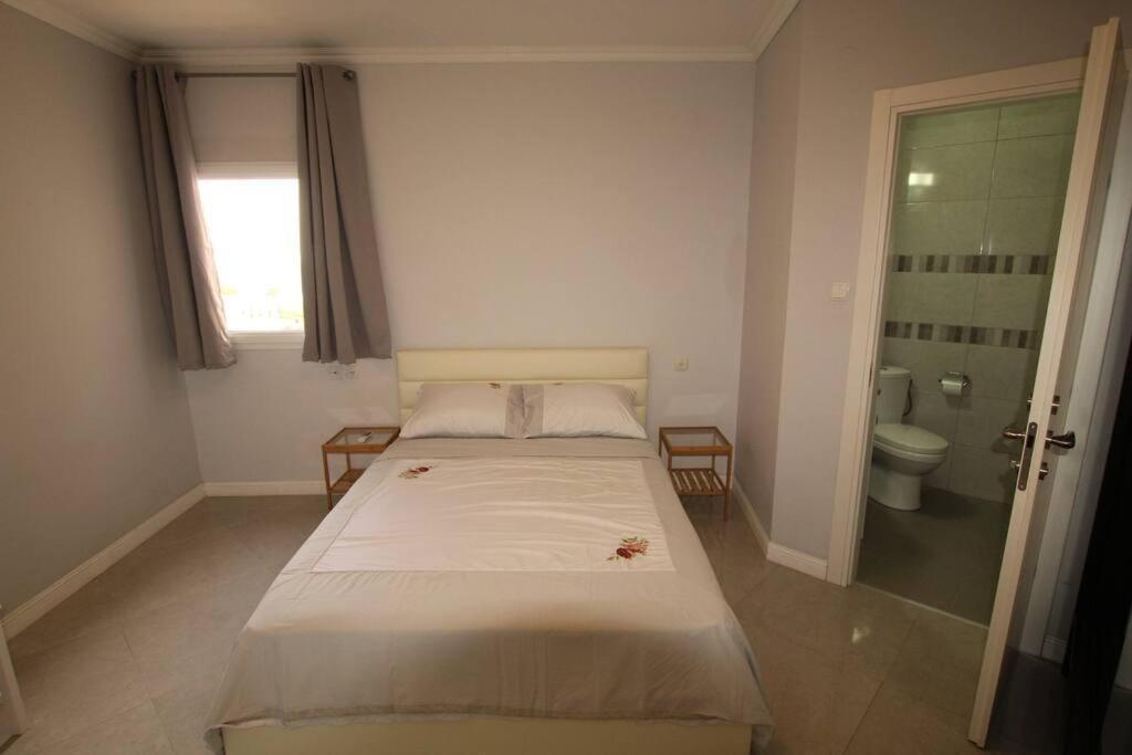 Royal Aparatment On The Sea , Blvd Nitza 34 Netanja Exterior foto